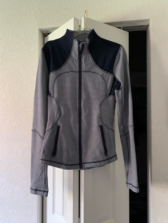 Lululemon Forme Jacket Size 6 - Picture 4 of 13